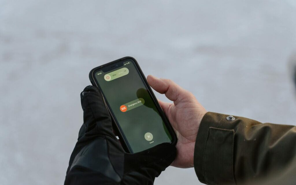 Korea emergency alert text response foreigner guide smartphone