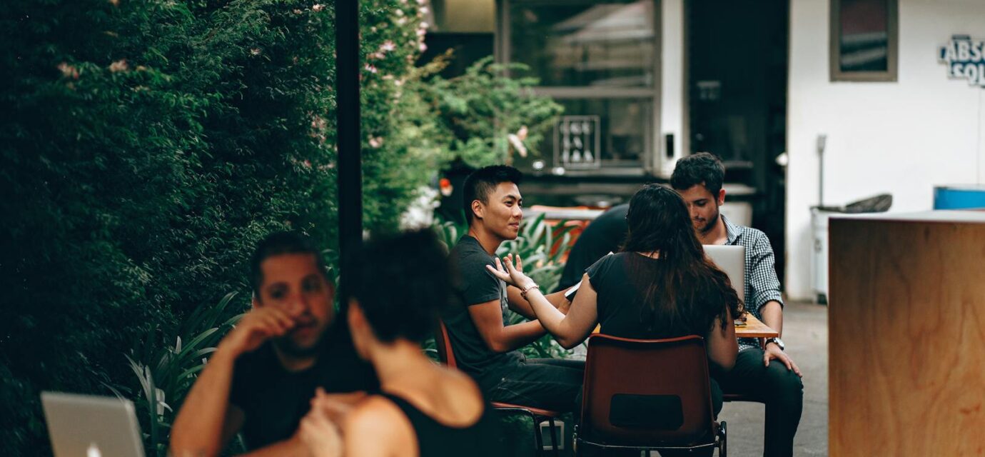 how to make Korean friends as a foreigner — group meetup