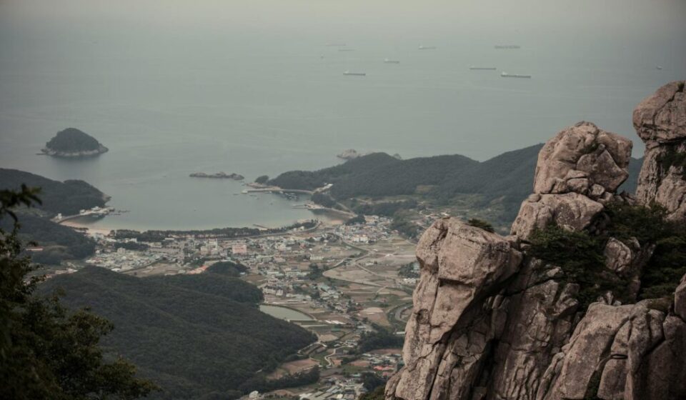 Namhae Sangju Songjeong Beach summer holiday course - emerald sea coastline view