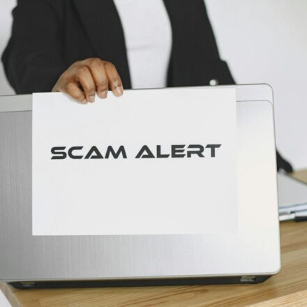secondhand scam prevention: safe payment checklist (featured image)