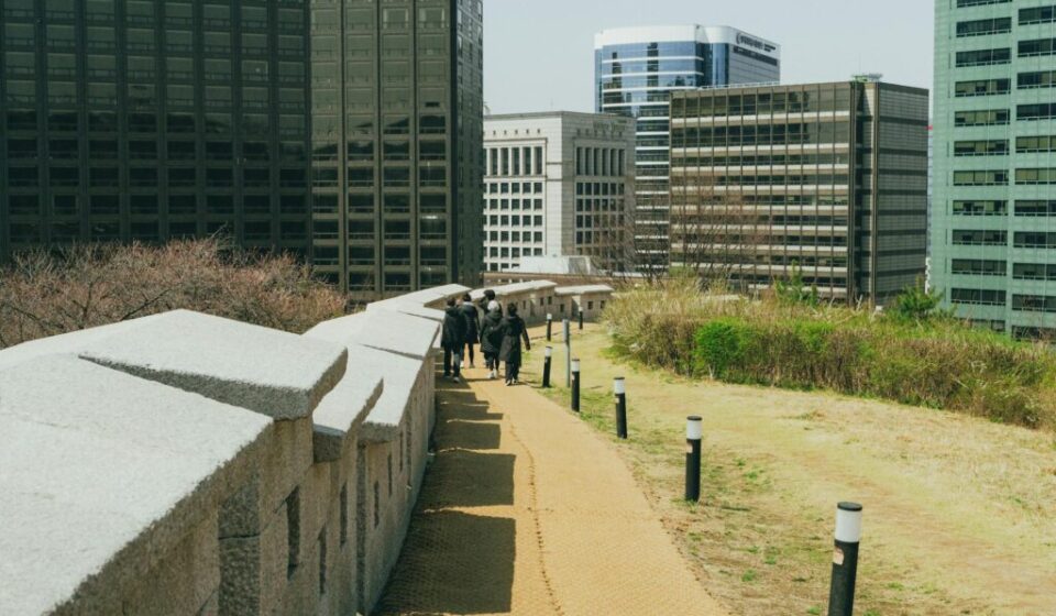 Cheonggyecheon night walk course featured — Seoul downtown night view