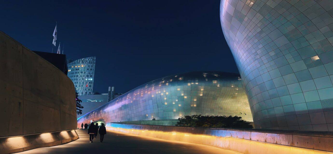 DDP night photography — Dongdaemun Design Plaza media facade at night