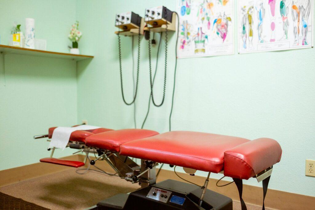 Foreigner OB-GYN Korea — clinic exam room