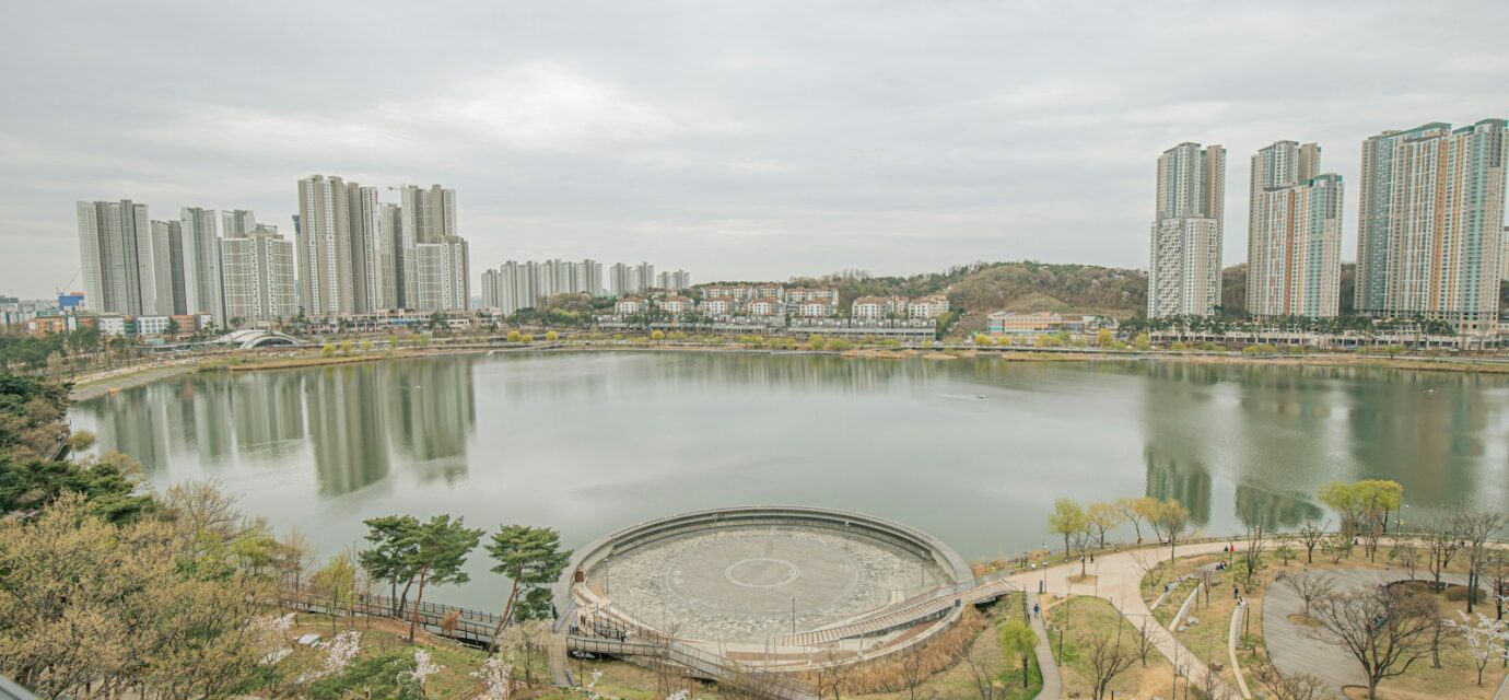 Goyang Ilsan Lake Park — full lake aerial view across seasons
