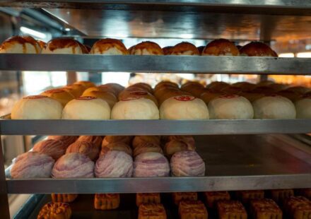 Gunsan Lee Sung-dang bakery tour bread display
