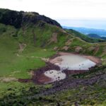 Hallasan trekking beginner guide — Yeongsil vs Eorimok course comparison hero image
