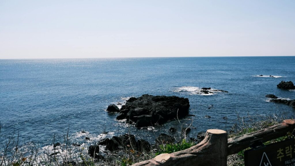 Jeju First Visit 2-Night 3-Day Itinerary — Hyeopjae Geumneung emerald beach featured