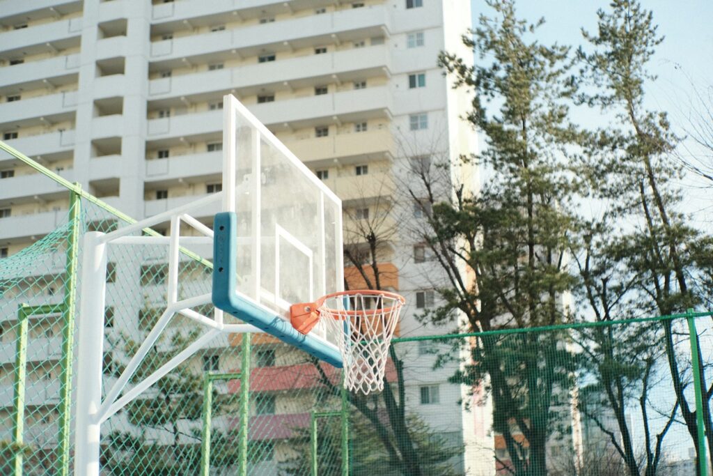 Jeonse vs wolse — Korean apartment building