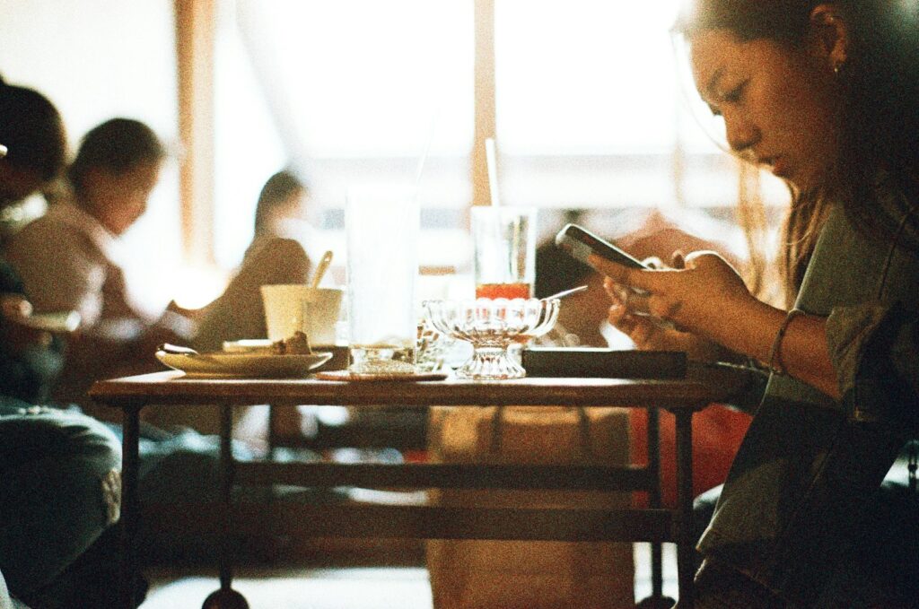 KakaoMap navigation — restaurant and cafe search