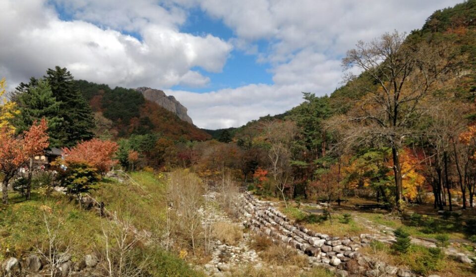 Korea famous mountain hiking — autumn foliage on mountain ridges