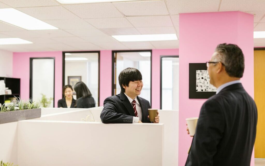 Korean workplace culture for foreigners hierarchy office guide