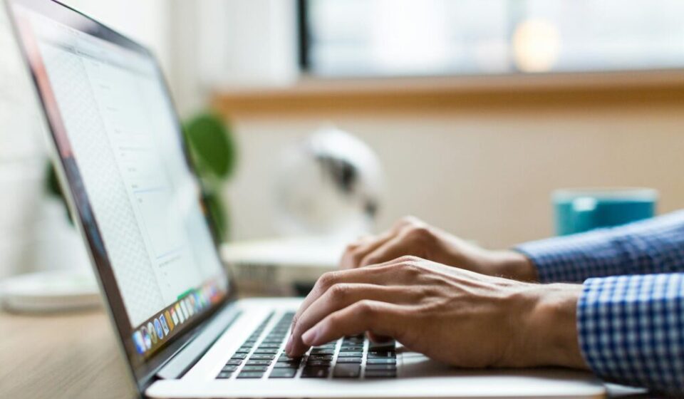 Korean workplace email etiquette foreigner email writing guide