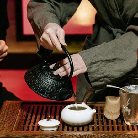 Korean tea ceremony experience traditional tea brewing