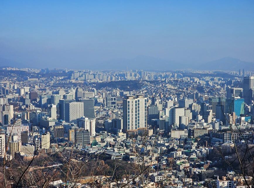 Seoul hotspots guide — Hongdae Itaewon Gangnam Seongsu city skyline