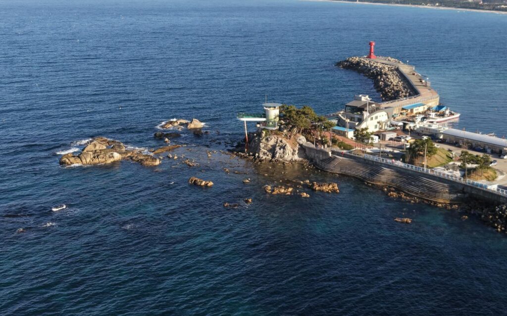 Sokcho 1 night 2 days itinerary - coastal scenery with Sokcho lighthouse and East Sea