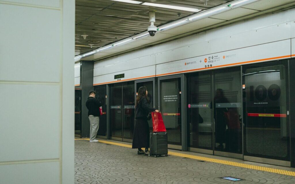 How to use a T-money card — Seoul subway entrance for foreign travelers
