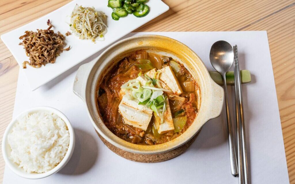 Vegan restaurants Seoul tofu and vegetable Korean spread