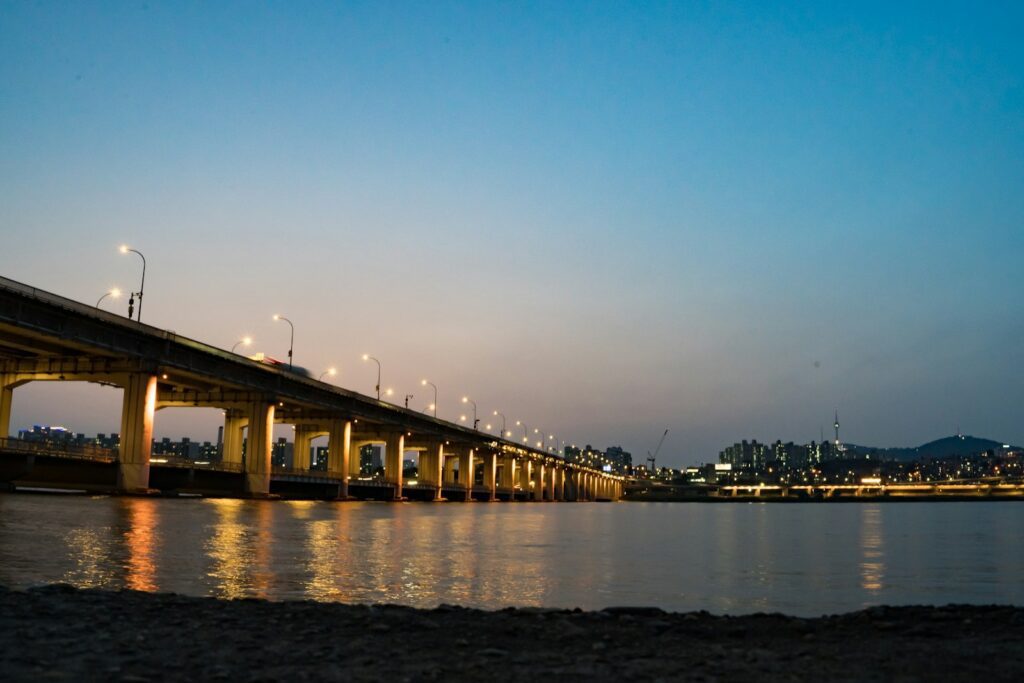 Yongsan Hangang walk — Hangang Park sunset walk