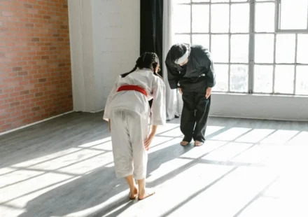 Korean Bowing Etiquette featured image