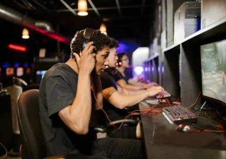 Korean room culture guide — gaming stations inside a PC bang